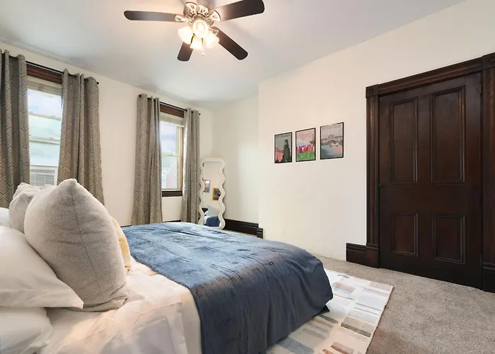 Holiday home 4bd Escape: Bbq, Games, 10mins To Upitt Pittsburgh