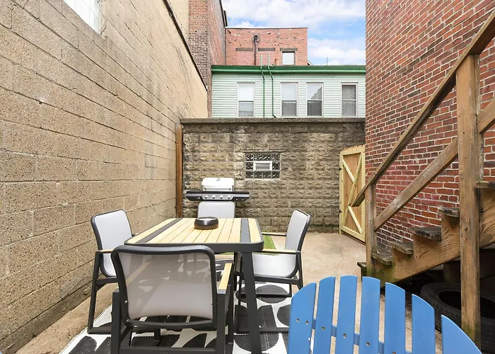 Holiday home 4bd Escape: Bbq, Games, 10mins To Upitt *