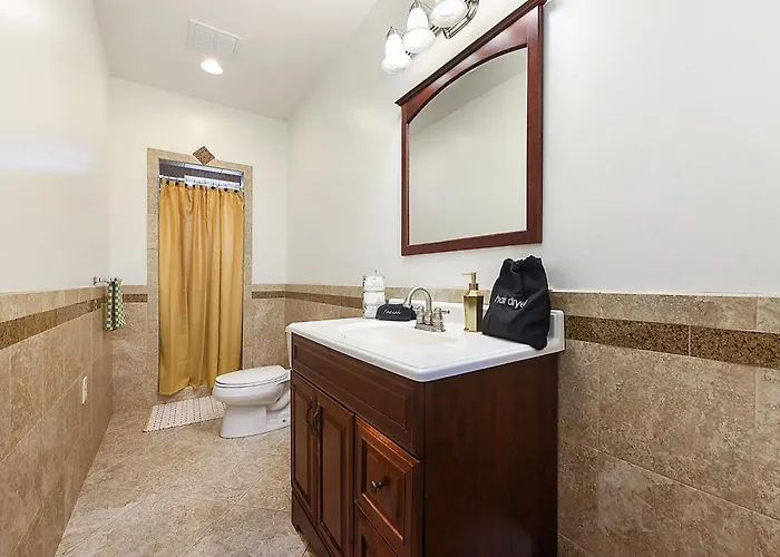 Holiday home 4bd Escape: Bbq, Games, 10mins To Upitt Pittsburgh