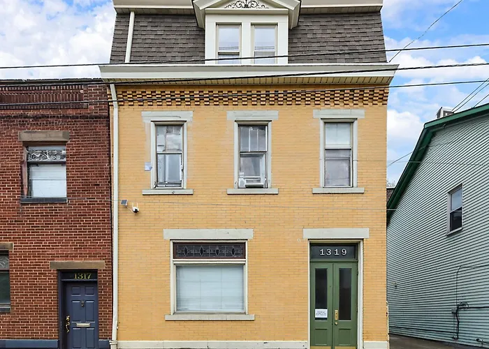Holiday home 4bd Escape: Bbq, Games, 10mins To Upitt Pittsburgh
